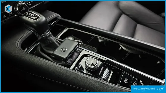 VOLVO S90 T5 MOMENTUM
