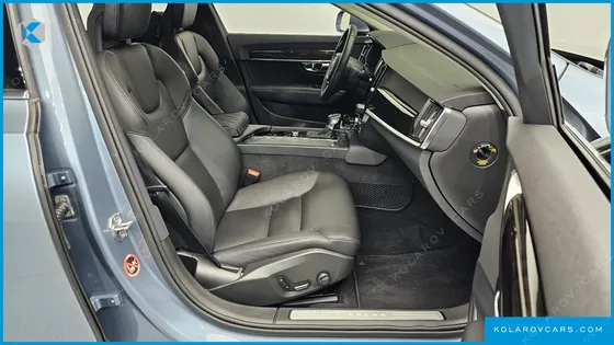 VOLVO S90 T5 MOMENTUM