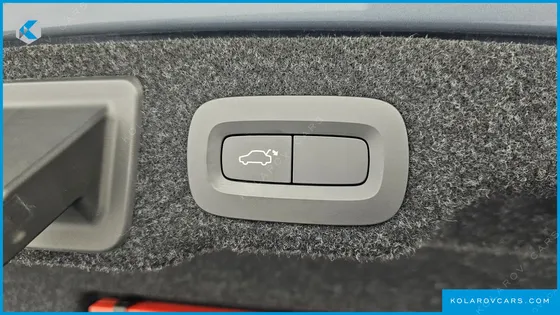 VOLVO S90 T5 MOMENTUM