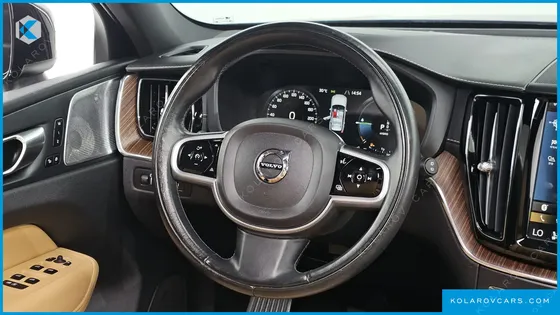 VOLVO XC60 T8 INSCRIPTION