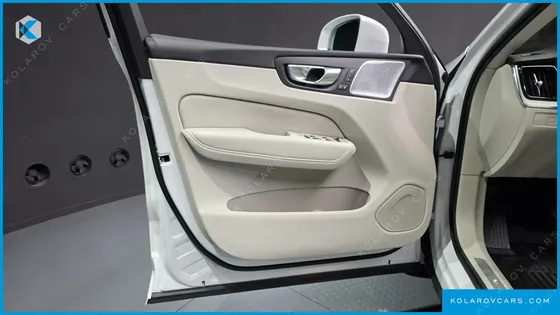 VOLVO XC60 B5 ULTRA BRIGHT AIR SUS