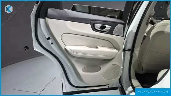 VOLVO XC60 B5 ULTRA BRIGHT AIR SUS