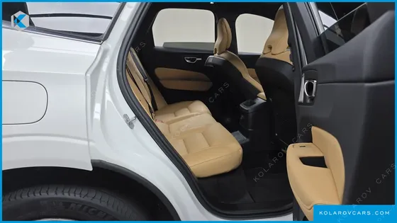 VOLVO XC60 T8 ULTRA BRIGHT