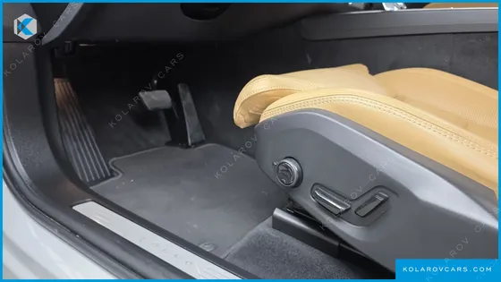 VOLVO XC60 T8 ULTRA BRIGHT
