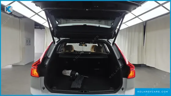 VOLVO XC60 T8 ULTRA BRIGHT