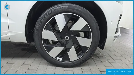 VOLVO XC60 T8 ULTRA BRIGHT