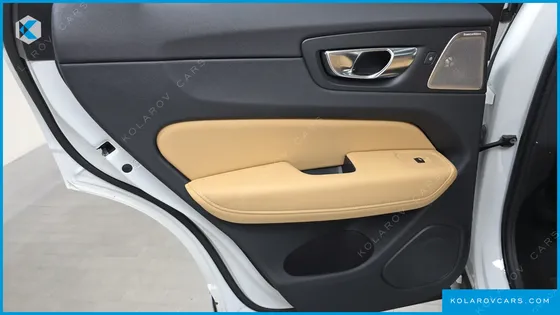 VOLVO XC60 T8 ULTRA BRIGHT