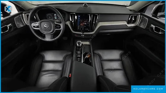 VOLVO XC60 B6 INSCIRTION