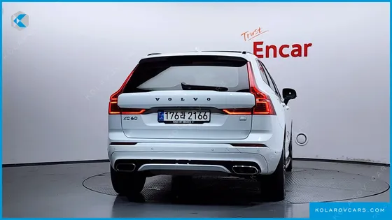 VOLVO XC60 T8 R-DESIGN