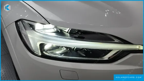 VOLVO XC60 T8 R-DESIGN
