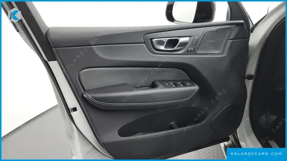 VOLVO XC60 T8 R-DESIGN