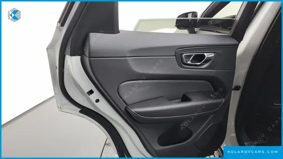 VOLVO XC60 T8 R-DESIGN