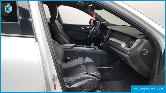 VOLVO XC60 T8 R-DESIGN