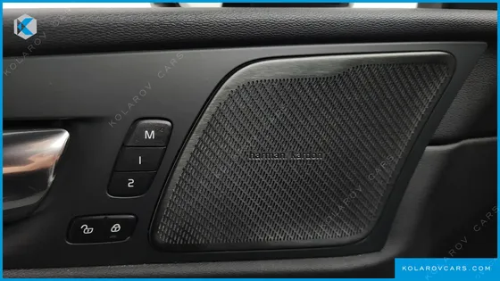 VOLVO XC60 T8 R-DESIGN