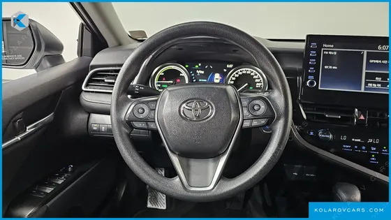 TOYOTA CAMRY 2.5 LE HYBRID
