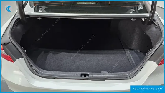 TOYOTA CAMRY 2.5 LE HYBRID