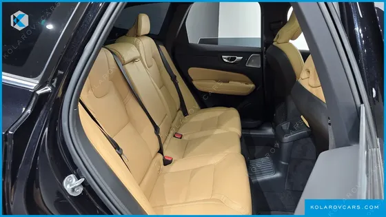 VOLVO XC60 T8 ULTRA BRIGHT