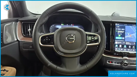 VOLVO XC60 T8 ULTRA BRIGHT