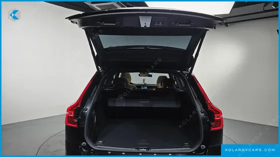 VOLVO XC60 T8 ULTRA BRIGHT