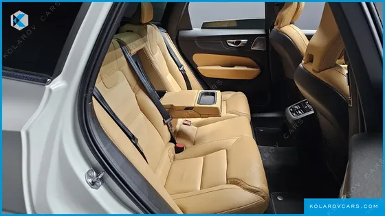 VOLVO XC60 B5 INSCRIPTION