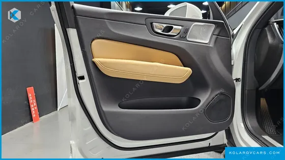 VOLVO XC60 B5 INSCRIPTION