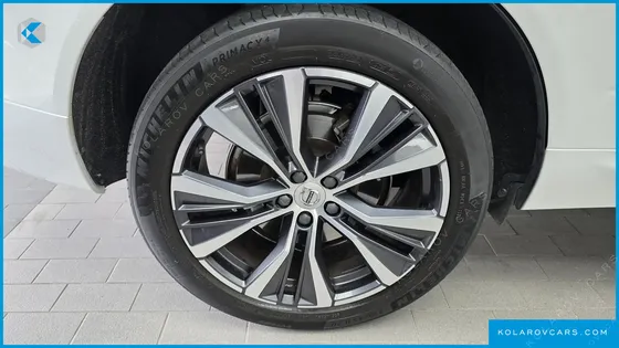 VOLVO XC60 B6 INSCIRTION