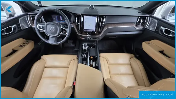 VOLVO XC60 B6 INSCIRTION