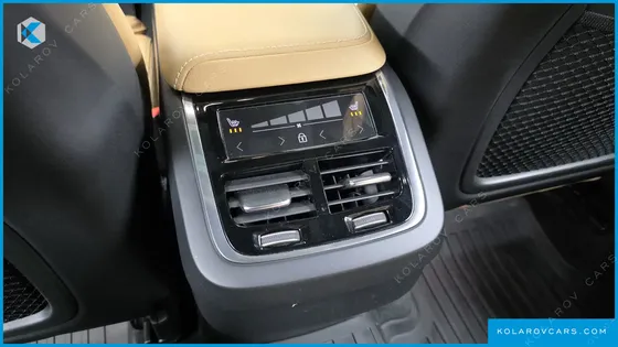 VOLVO XC60 B6 INSCIRTION