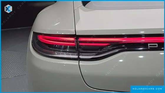 PORSCHE PANAMERA 2.9 AWD E-HYBRID PLATINUM EDITION