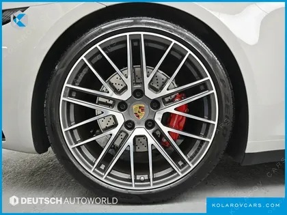 PORSCHE 911 TARGA 4S
