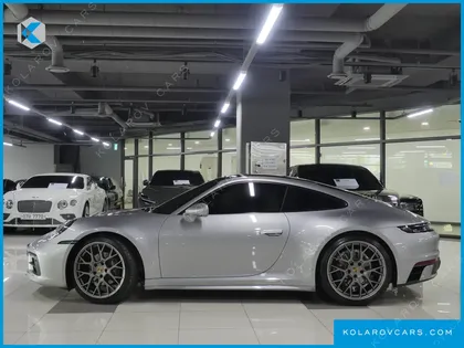 PORSCHE 911 CARRERA 4