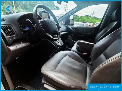 HYUNDAI STAREX WAGON 12-SEATER