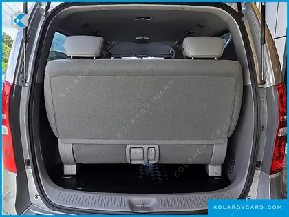 HYUNDAI STAREX WAGON 12-SEATER