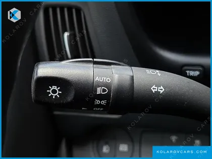 HYUNDAI STAREX WAGON 12-SEATER