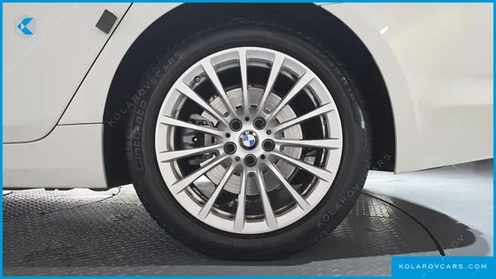 BMW 5 SERIES 520I LUXURY