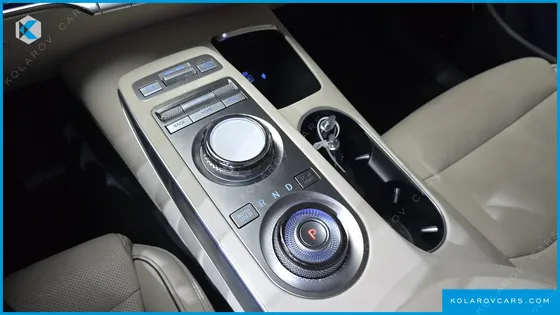 GENESIS GV70 2.5T GASOLINE 2WD