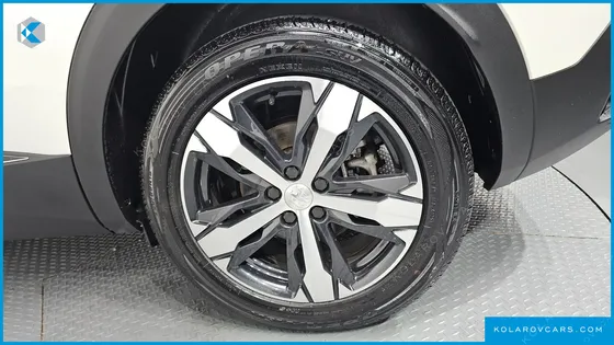 PEUGEOT 3008 1.2 PURE TECH GT