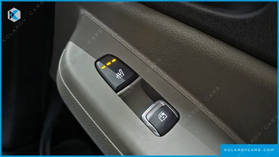 KIA CARNIVAL 9-SEATER NOBLESSE