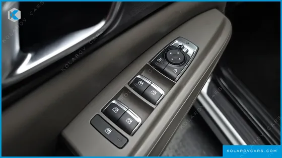 KIA CARNIVAL 9-SEATER NOBLESSE