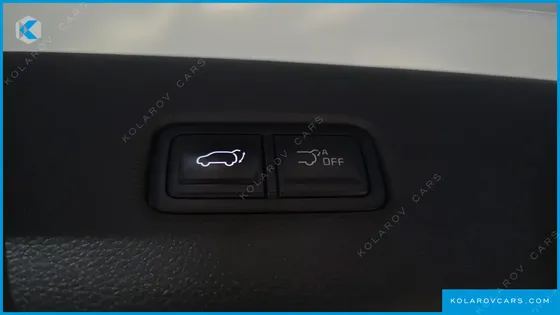 KIA CARNIVAL 9-SEATER NOBLESSE