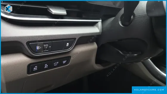 KIA CARNIVAL 9-SEATER NOBLESSE