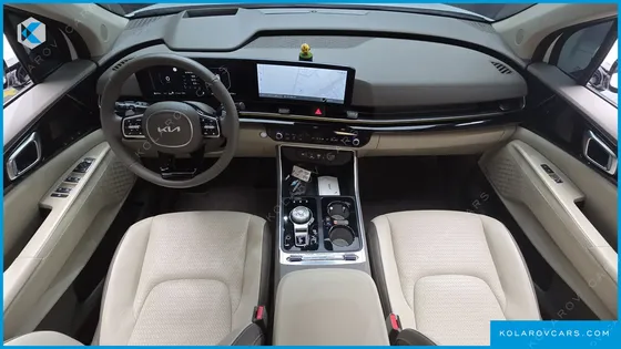 KIA CARNIVAL HEV 4-SEATER HI LIMOUSINE