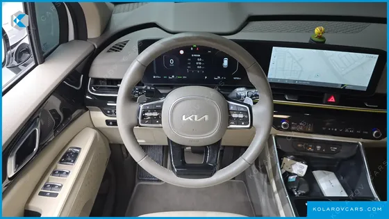 KIA CARNIVAL HEV 4-SEATER HI LIMOUSINE