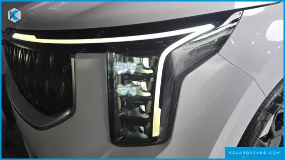 KIA CARNIVAL HEV 4-SEATER HI LIMOUSINE