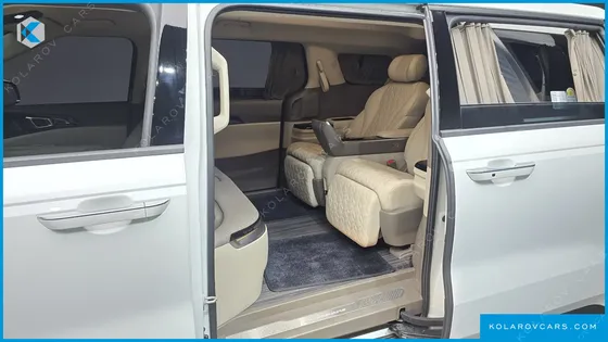 KIA CARNIVAL HEV 4-SEATER HI LIMOUSINE