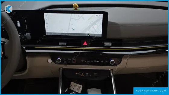 KIA CARNIVAL HEV 4-SEATER HI LIMOUSINE