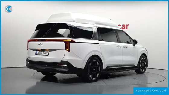 KIA CARNIVAL GASOLINE 9-SEATER SIGNATURE