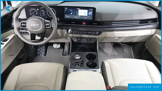 KIA CARNIVAL GASOLINE 9-SEATER SIGNATURE