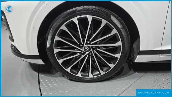 HYUNDAI GRANDEUR CALLIGRAPHY
