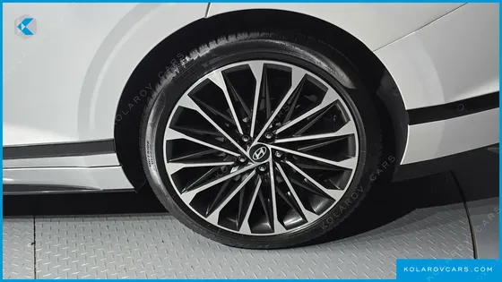 HYUNDAI GRANDEUR CALLIGRAPHY
